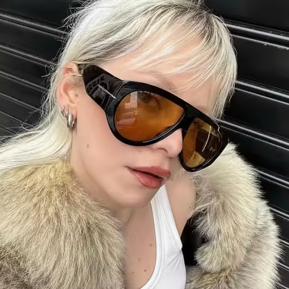 Women's Pilot Style Sunglasses